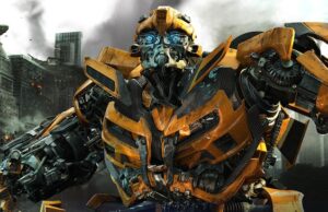 Wenn Transformer Bumblebee über die New York Comic Con stolziert!